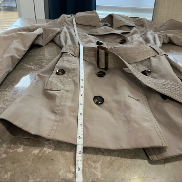 Reitmans beige color belted coat size 5 - Picture 8 of 10